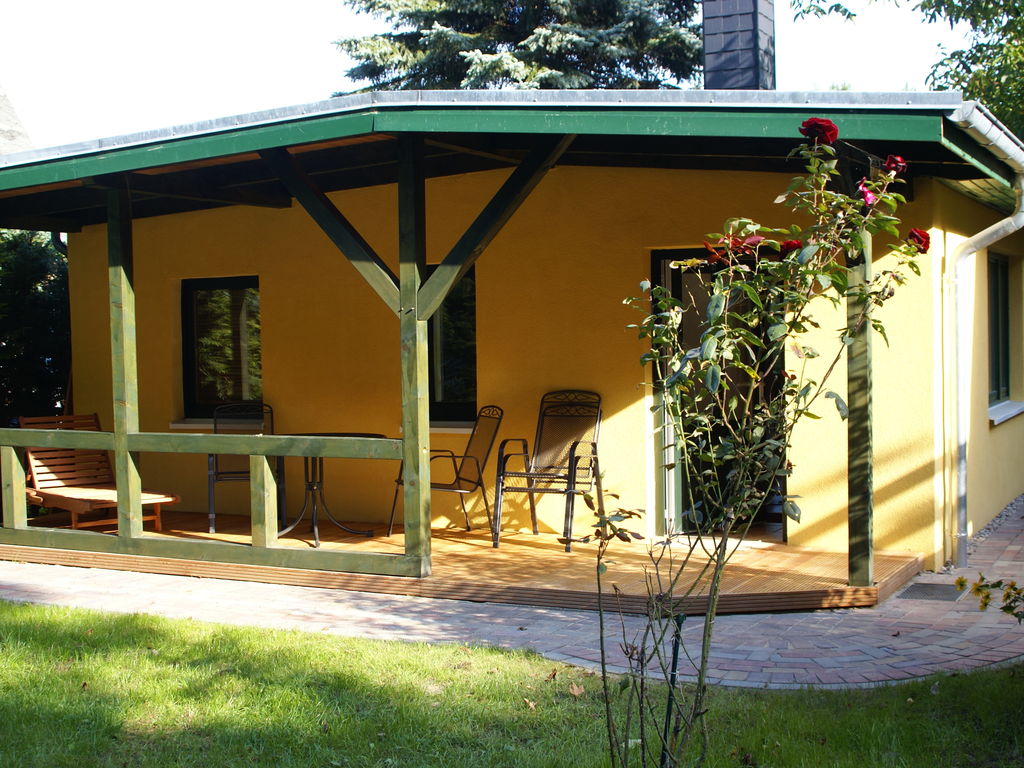 Moderner Bungalow in Teßmannsdorf am Küstenwald