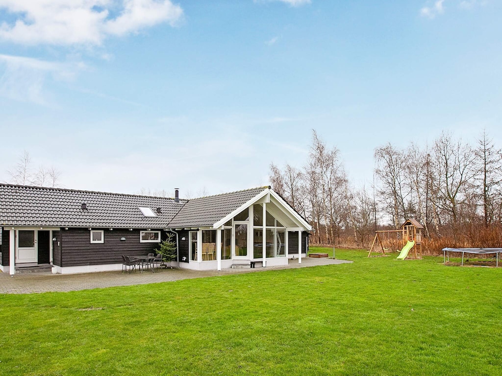 12 Personen Ferienhaus in Idestrup-By Traum