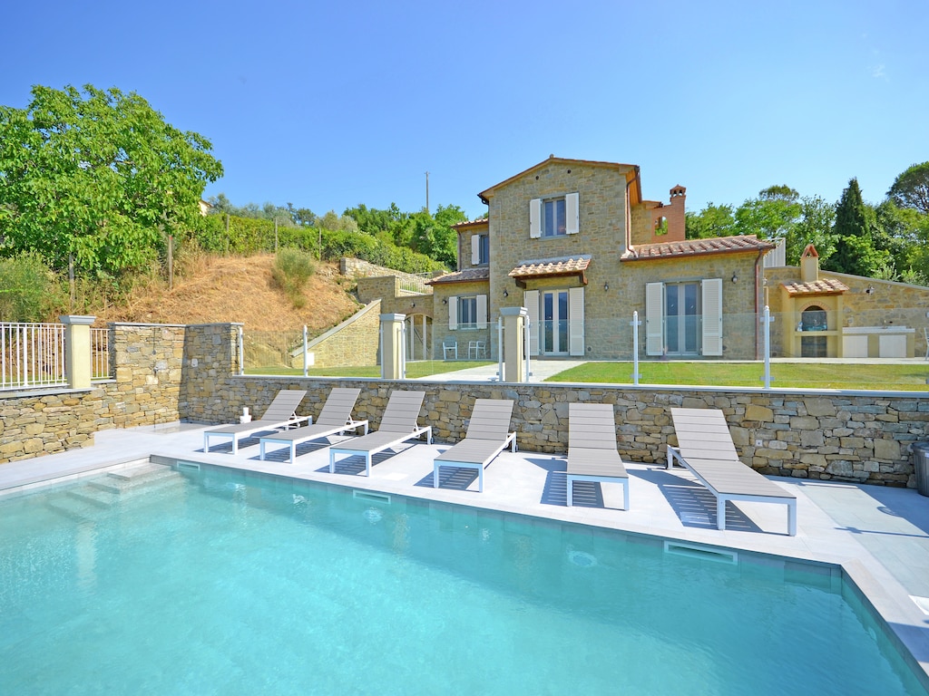 Vakantiehuis in Cortona met Zwembad & Uitzicht