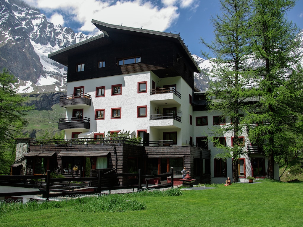 Appartement Breuil-Cervinia bij Skilift