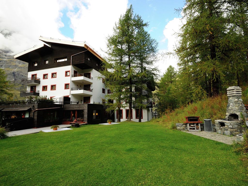 Belvilla by OYO Just 30m from the ski lifts