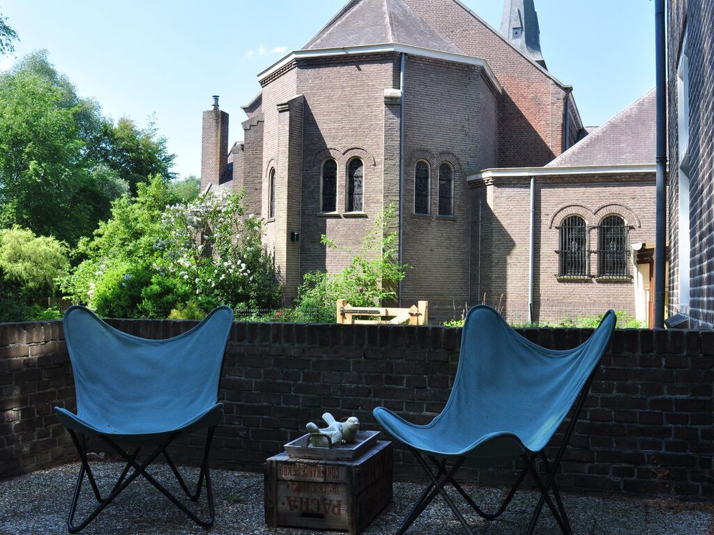 Ruim vakantiehuis in Borkel en Schaft met tuin