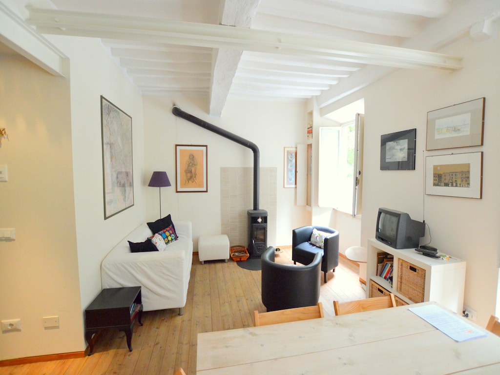 Modern appartement in Toscane met een klein balkon
