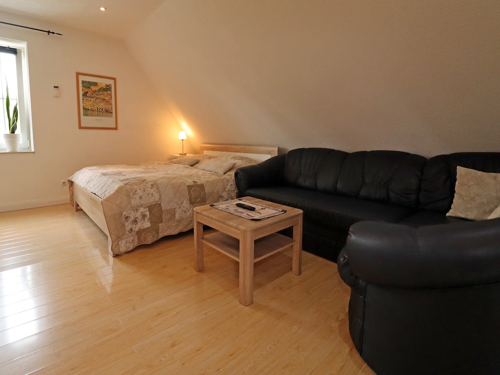 Vakantieappartement Zur Eiche in de badplaats Boltenhagen aan de Oostzee, vlakbij spaklinieken