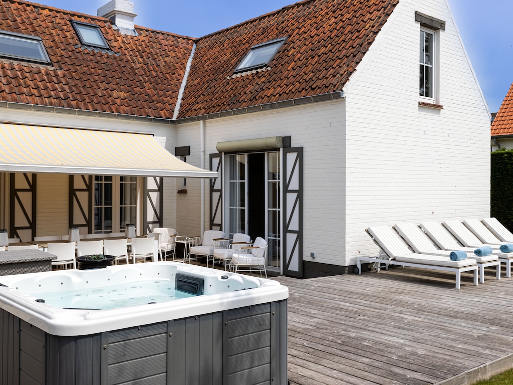 Luxevilla in Sint-Idesbald met jacuzzi