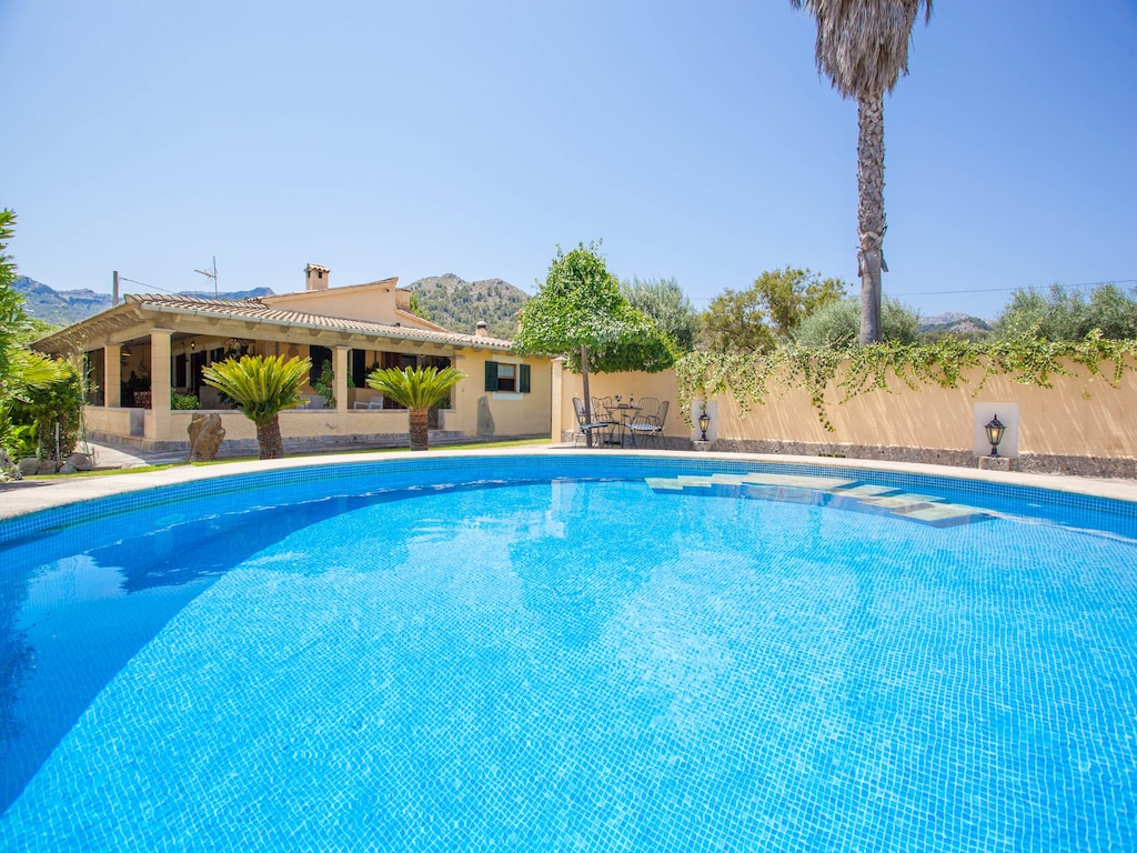 Villa in Pollença met privézwembad & tuin