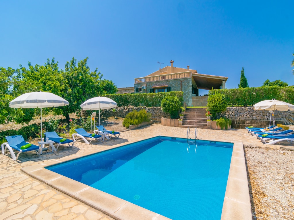 Villa in Moscari met zwembad en uitzicht