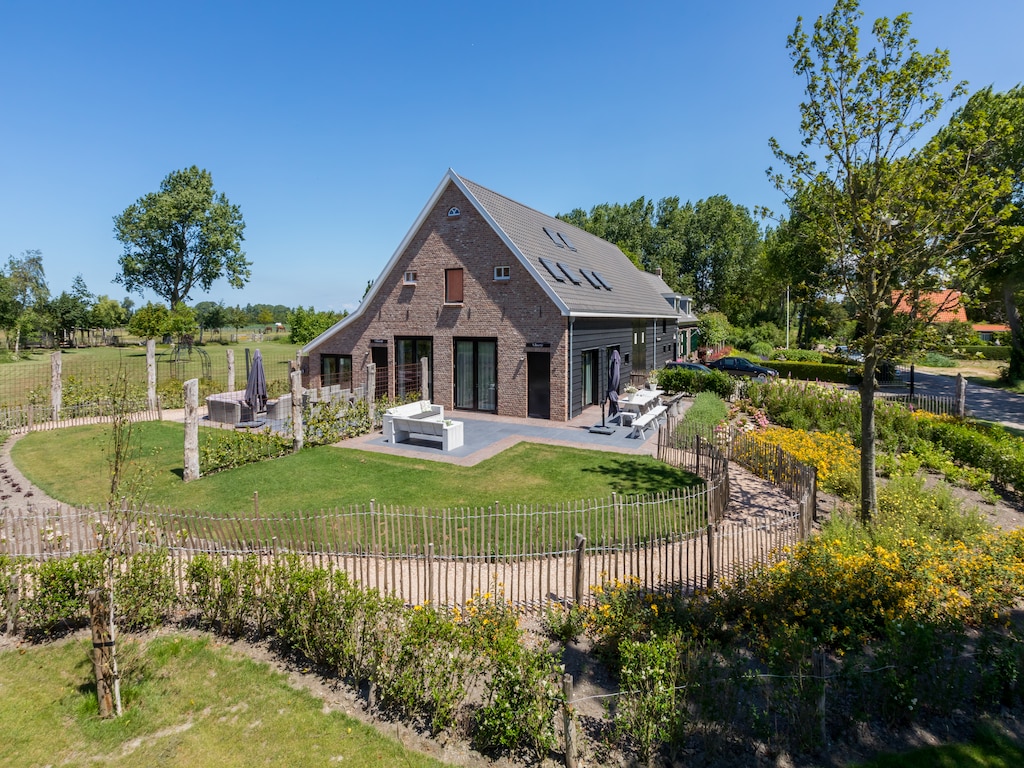 Luxuriöses Landhaus (ehemalige Scheune) in Vr