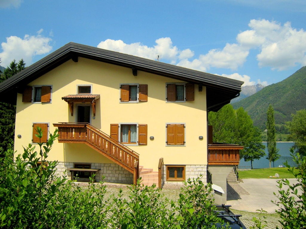 Villa Etti Trilo - Fronte Lago Ferienhaus in Europa