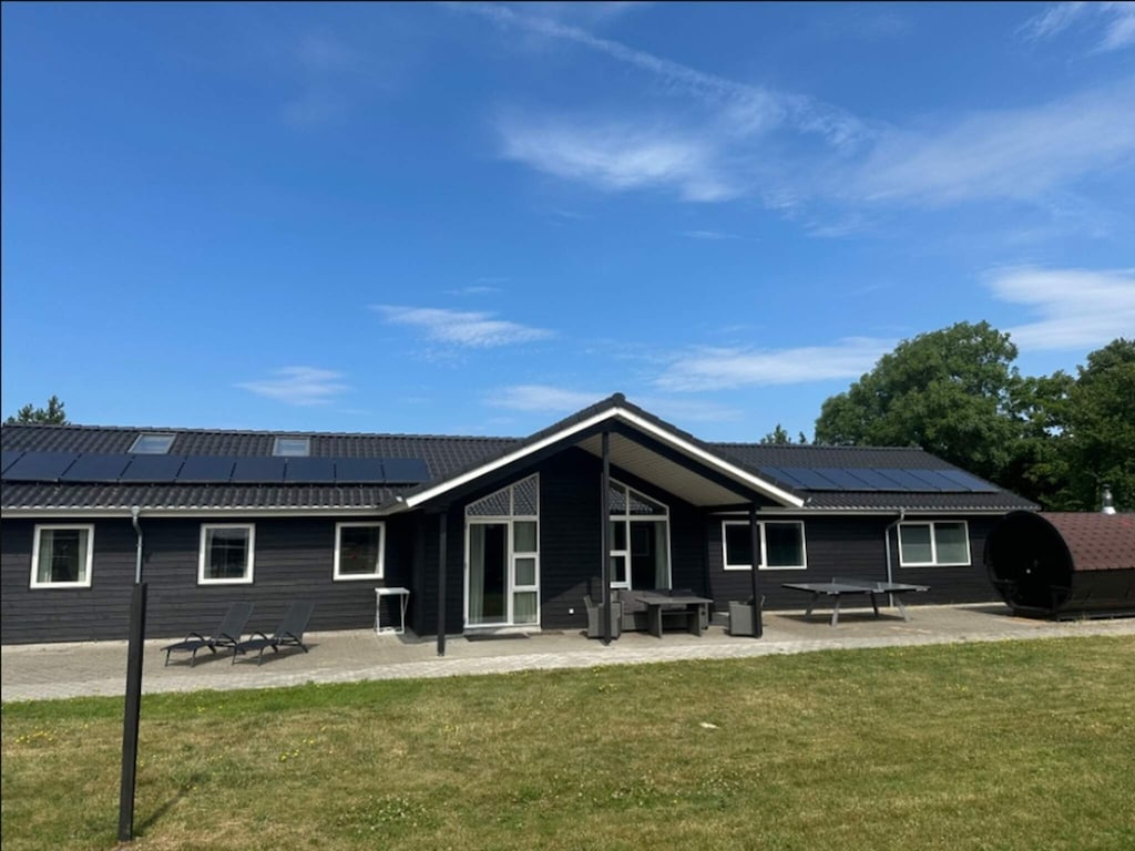 Zomerhuis met zwembad, sauna