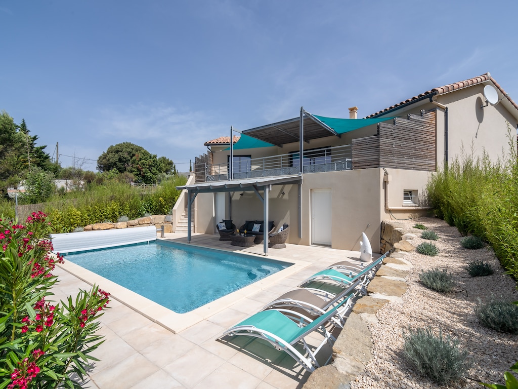 Luxe villa met privézwembad in Cesseras