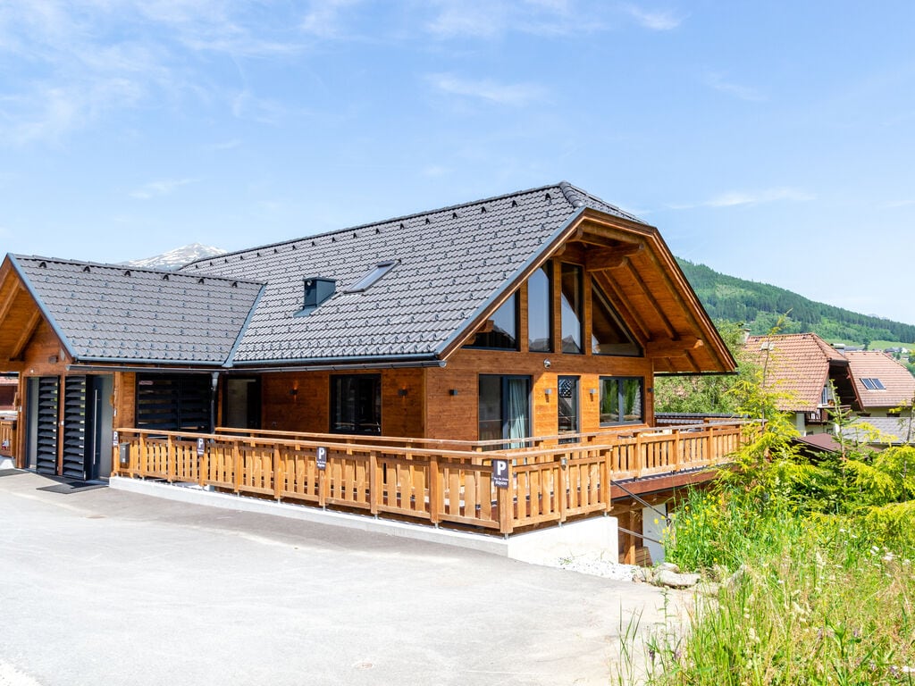 Lavish chalet with 2 saunas and 2 hot tubs