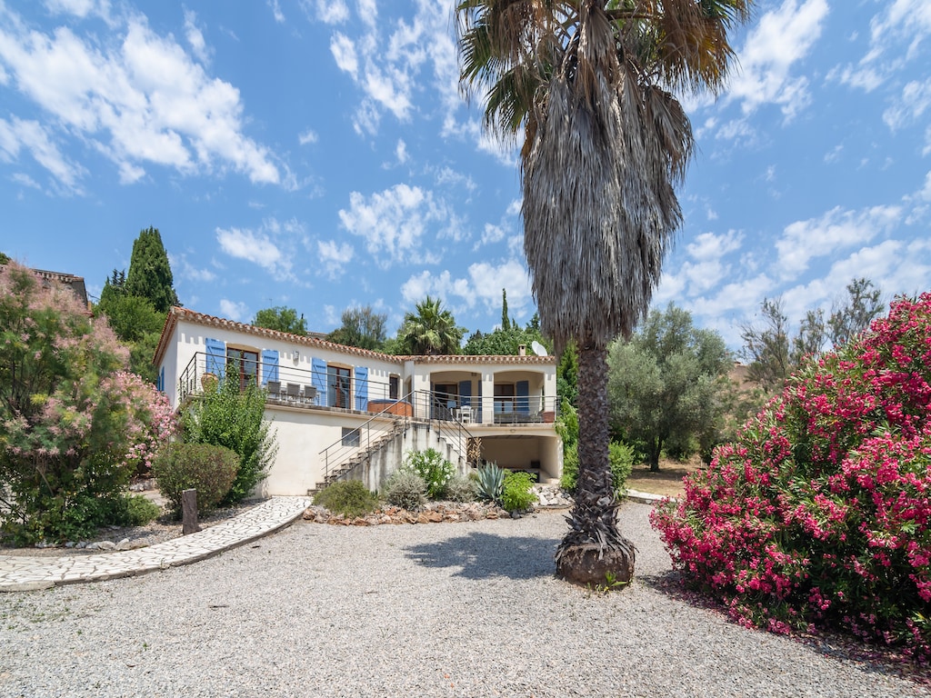 Prachtige villa in Beaufort met zwembad