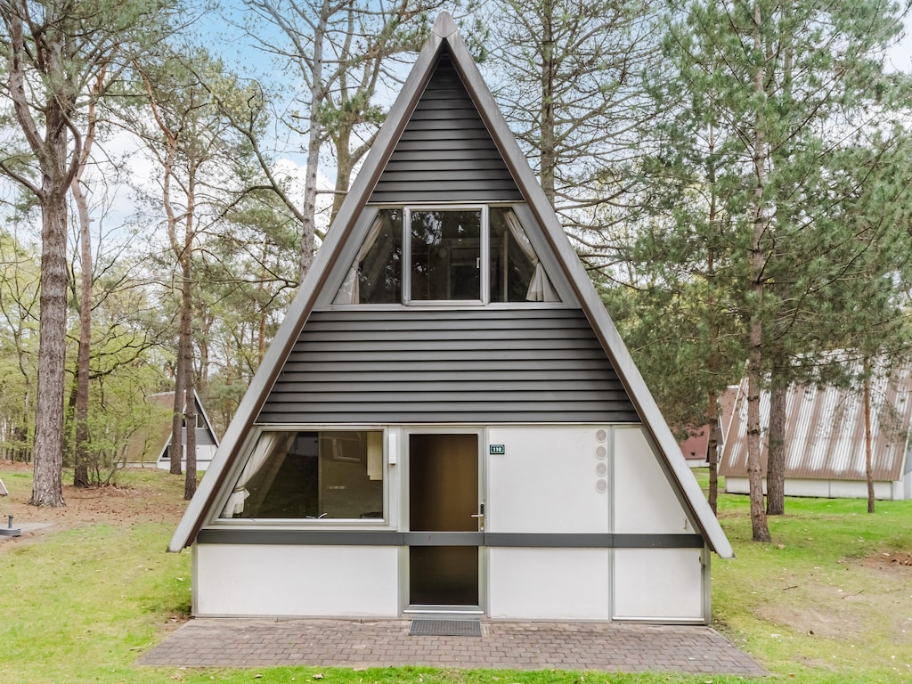 Bungalow in Bospark 't Wolfsven bij natuur