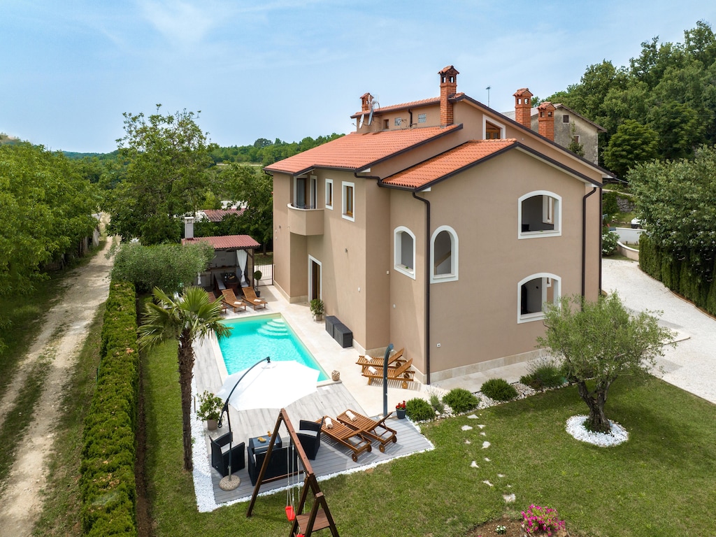 Prachtige villa in Vižinada met jacuzzi