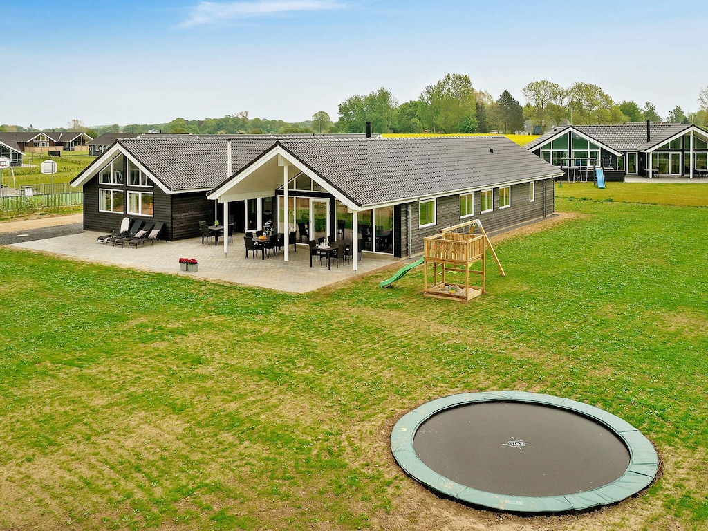 18 persoons vakantie huis in Bogense