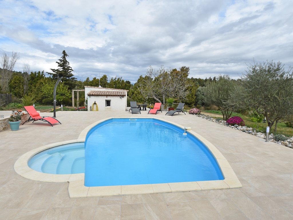 Villa met zwembad in Lézignan-Corbières
