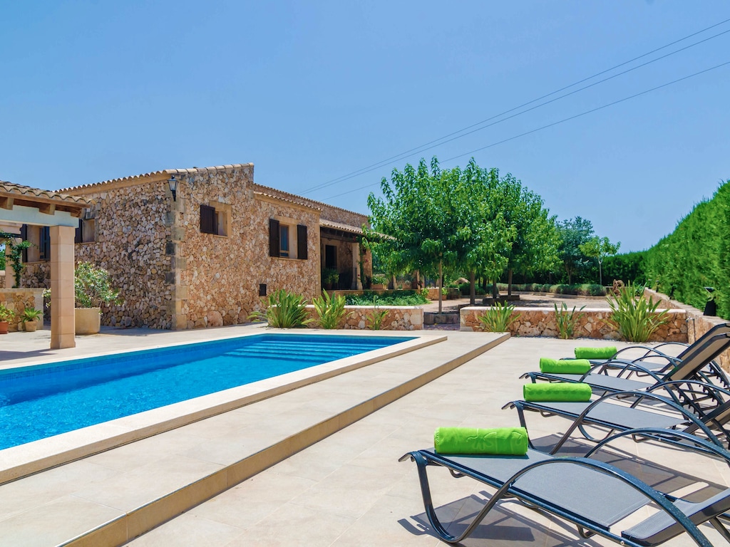 Villa in Vilafranca met privézwembad & BBQ