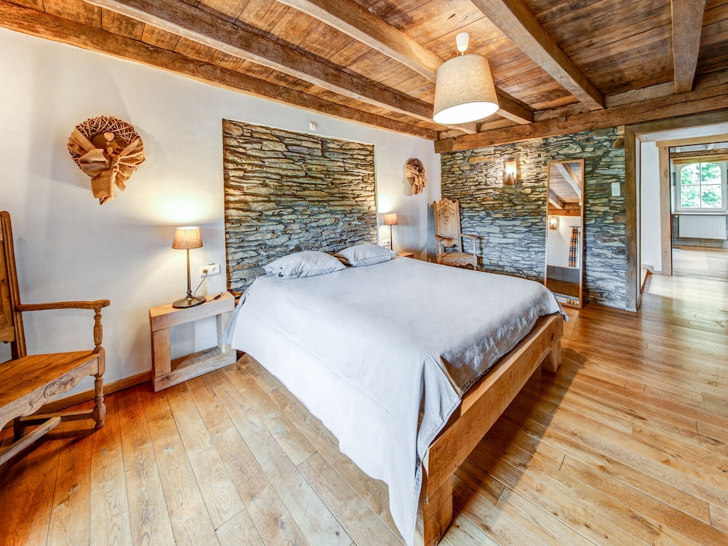 Riverside Villa mit Charme