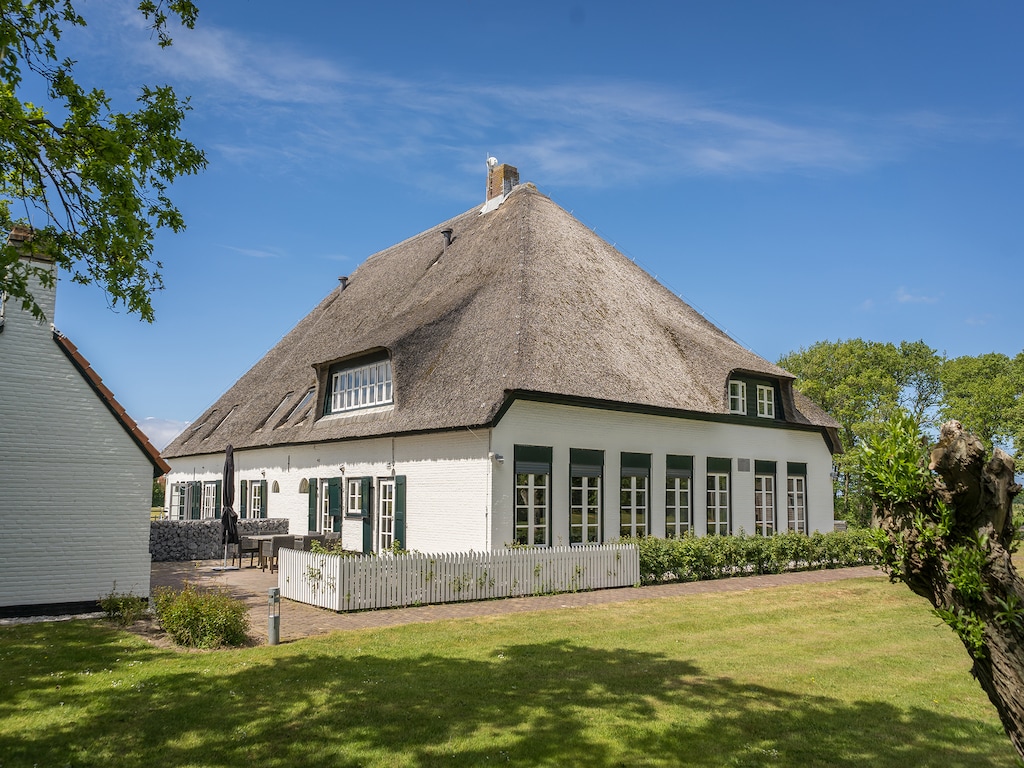 Apartment in a sunny location in a farmhouse in De Cocksdorp on the island of Texel