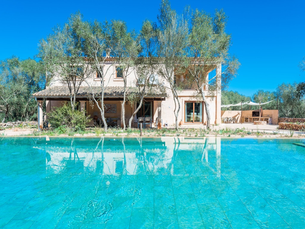 Finca met privézwembad en terras