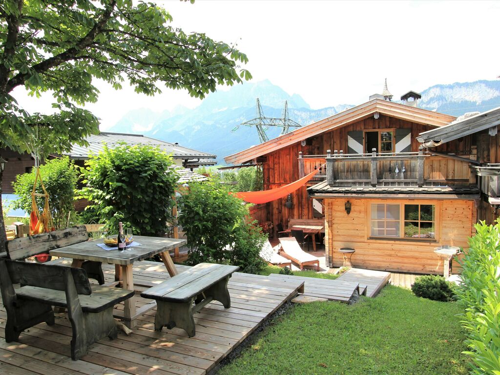 Attractive chalet right on the piste with sauna