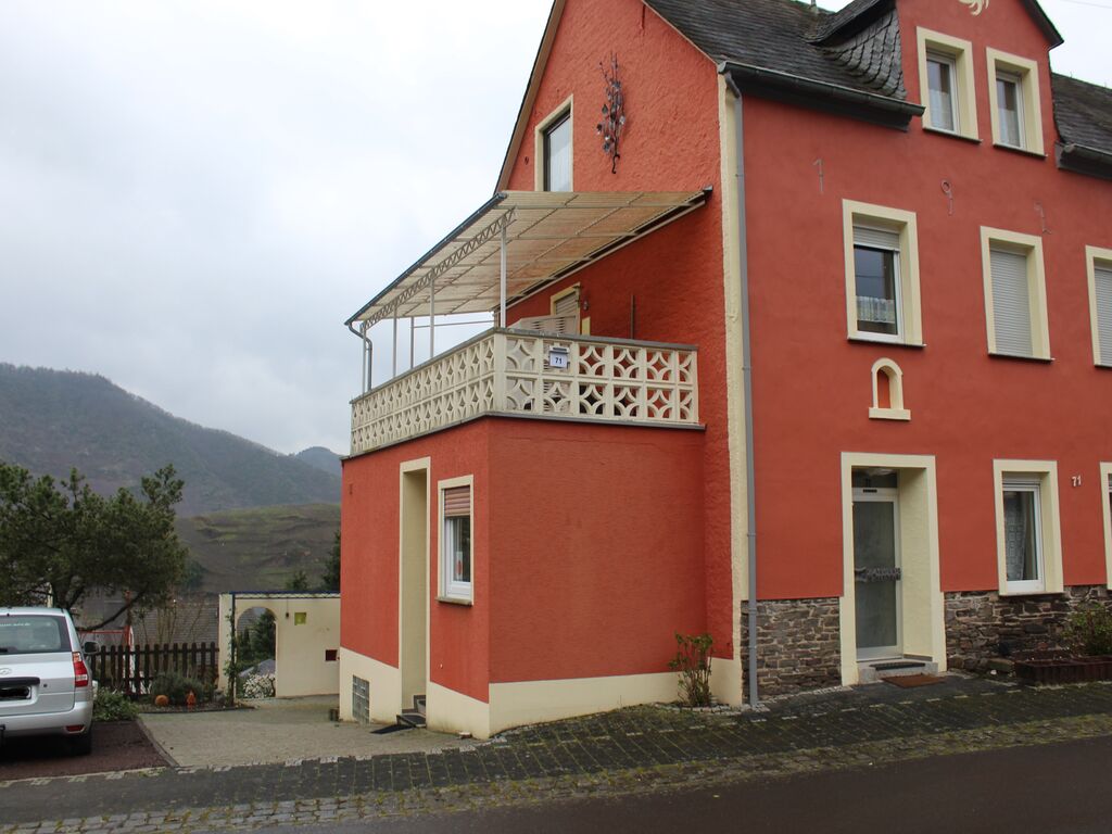 Sfeervol vakantiehuis in Bremm met tuin