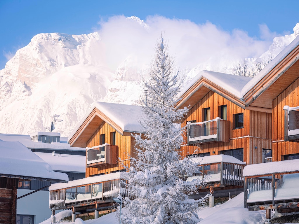 Chalet bij de skilift met balkon en sauna