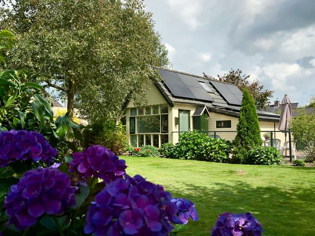 Gemütliches Ferienhaus in Noordwolde mit Garten