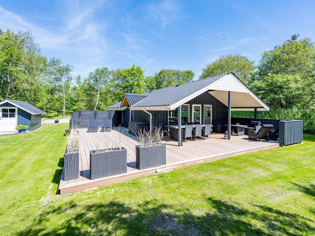 6 person holiday home in Blåvand