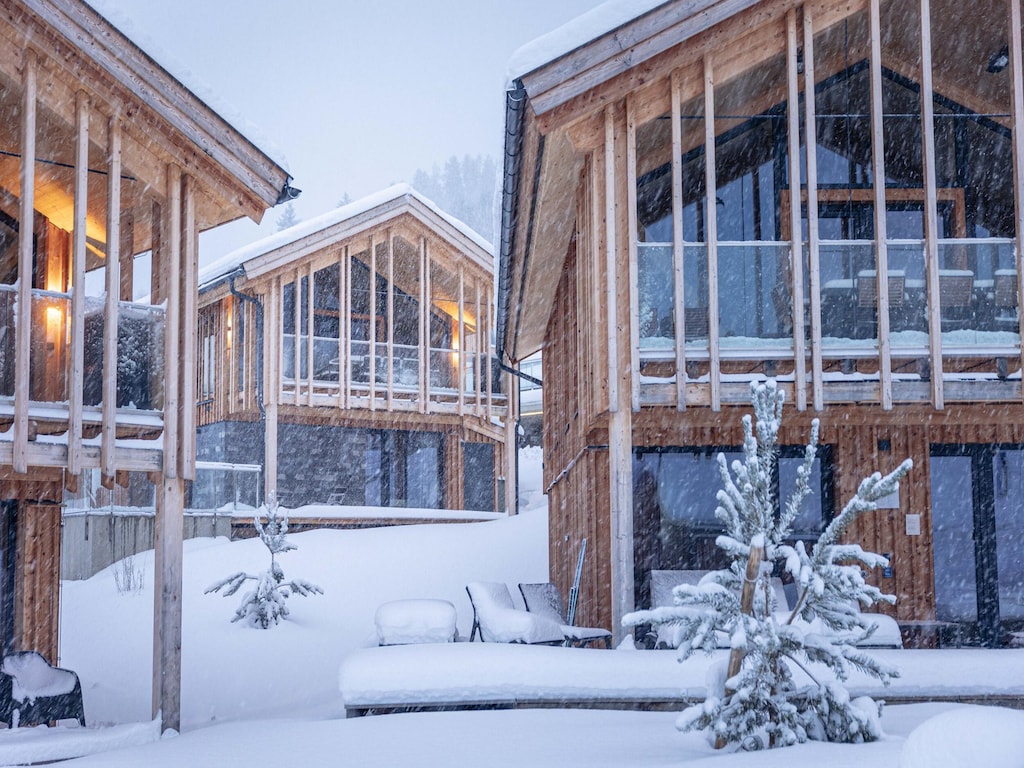 Chalet with warm pool on terrace