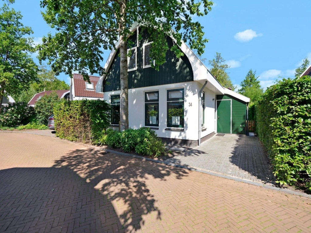 Gerestyled chalet in Schoorl met tuin
