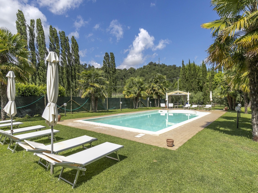 Luxe Vakantiehuis met Zwembad
