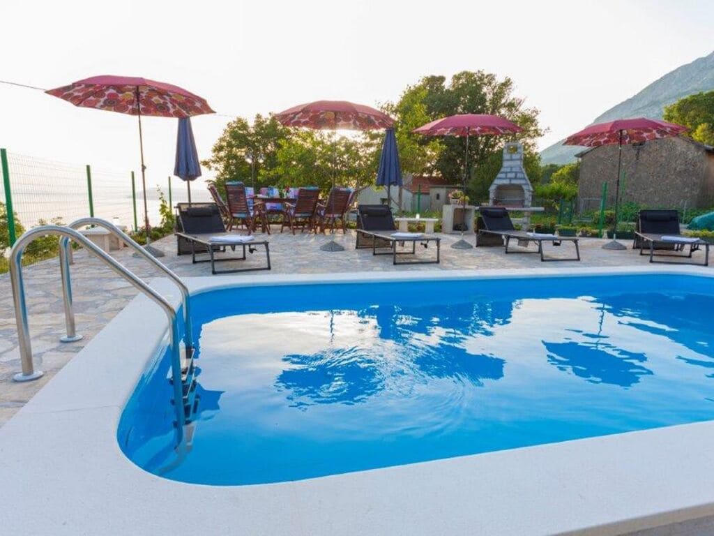 Heerlijke villa in Tučepi met een zwembad