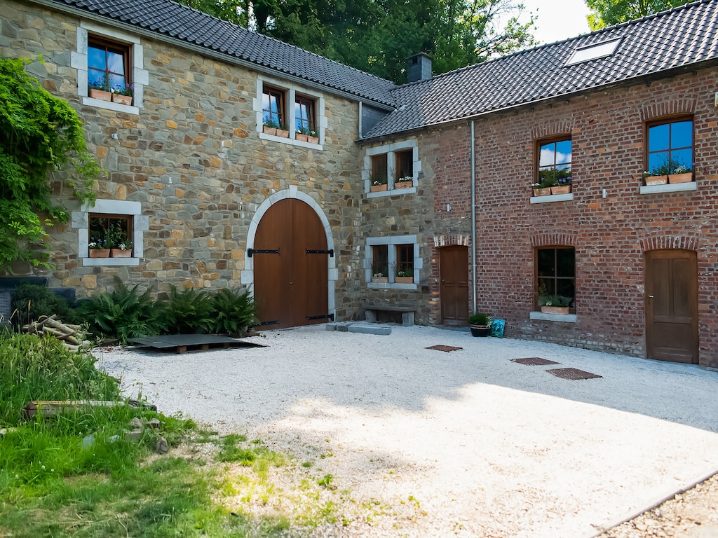 Ferienhaus mit Sauna und Schwimmbad