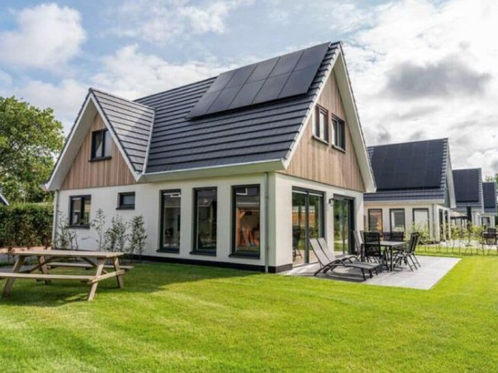 Schöne Villa mit dekorativem Kamin und BBQ,  de Koog auf der Watteninsel Texel