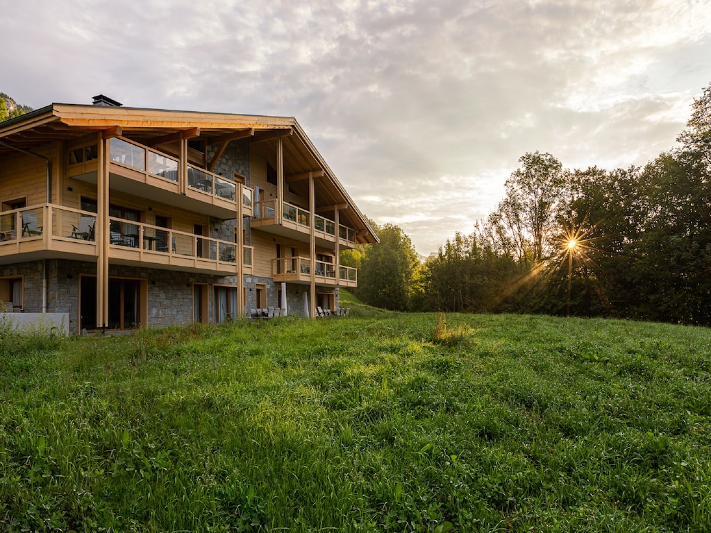 Chalet in den Alpen mit Bergblick