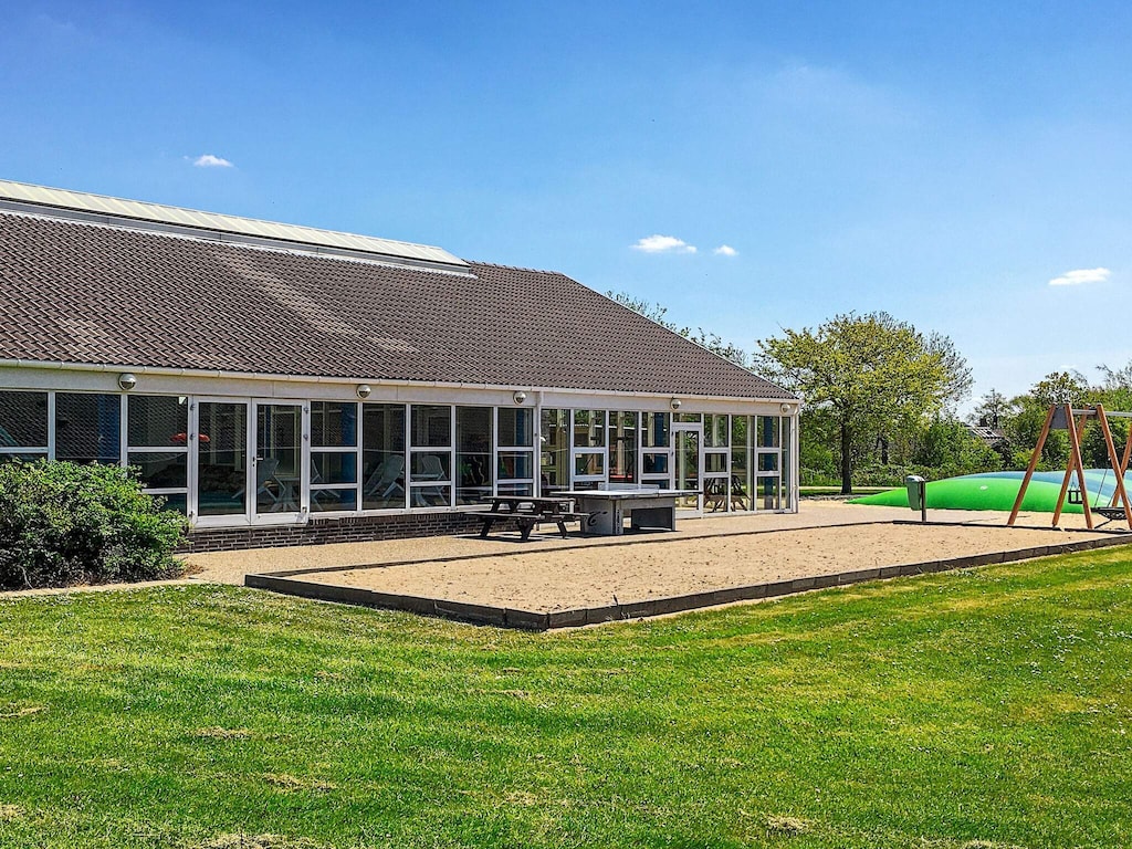 4 persoons vakantie huis op een vakantie park in Hemmet