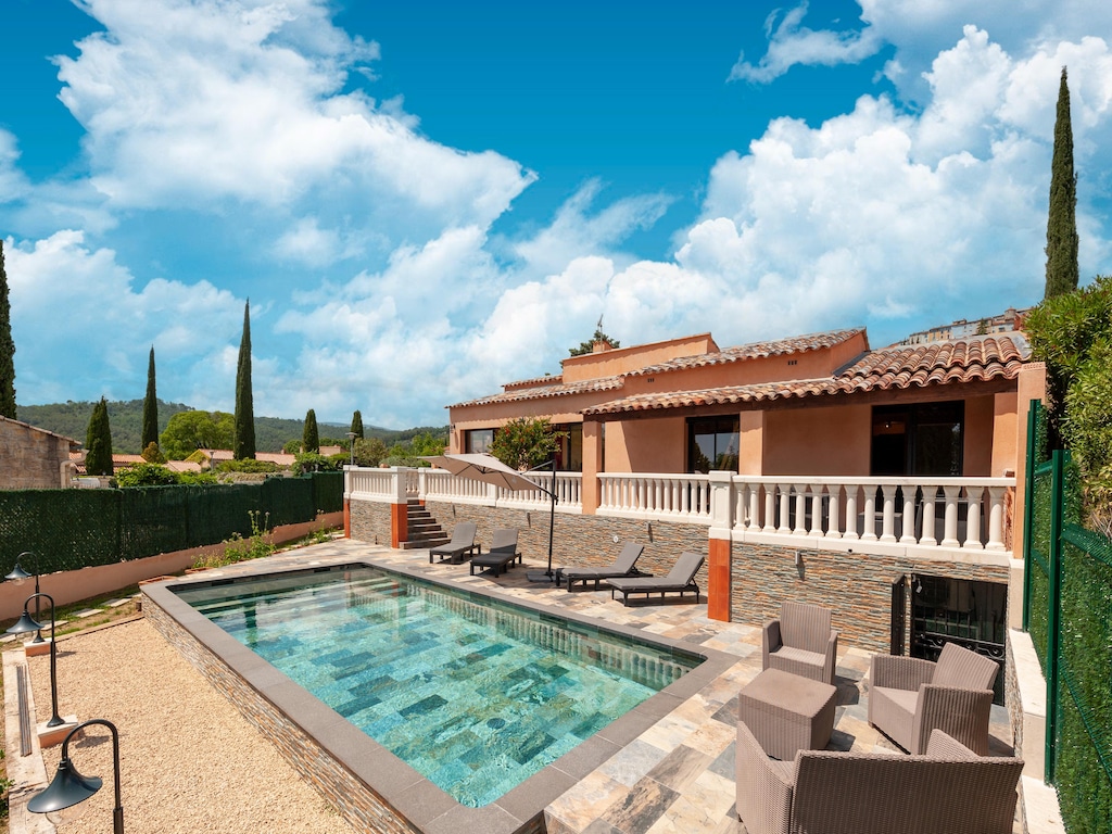 Villa in Callian met verwarmd zwembad en golf