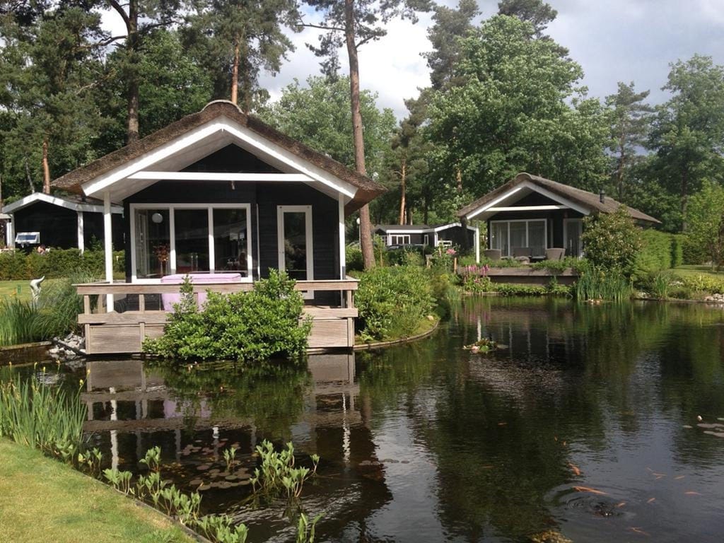 Charmant chalet aan de vijver