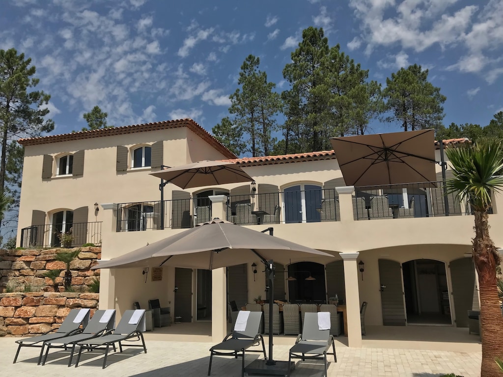 Villa in Le Plan-de-la-Tour met Zwembad