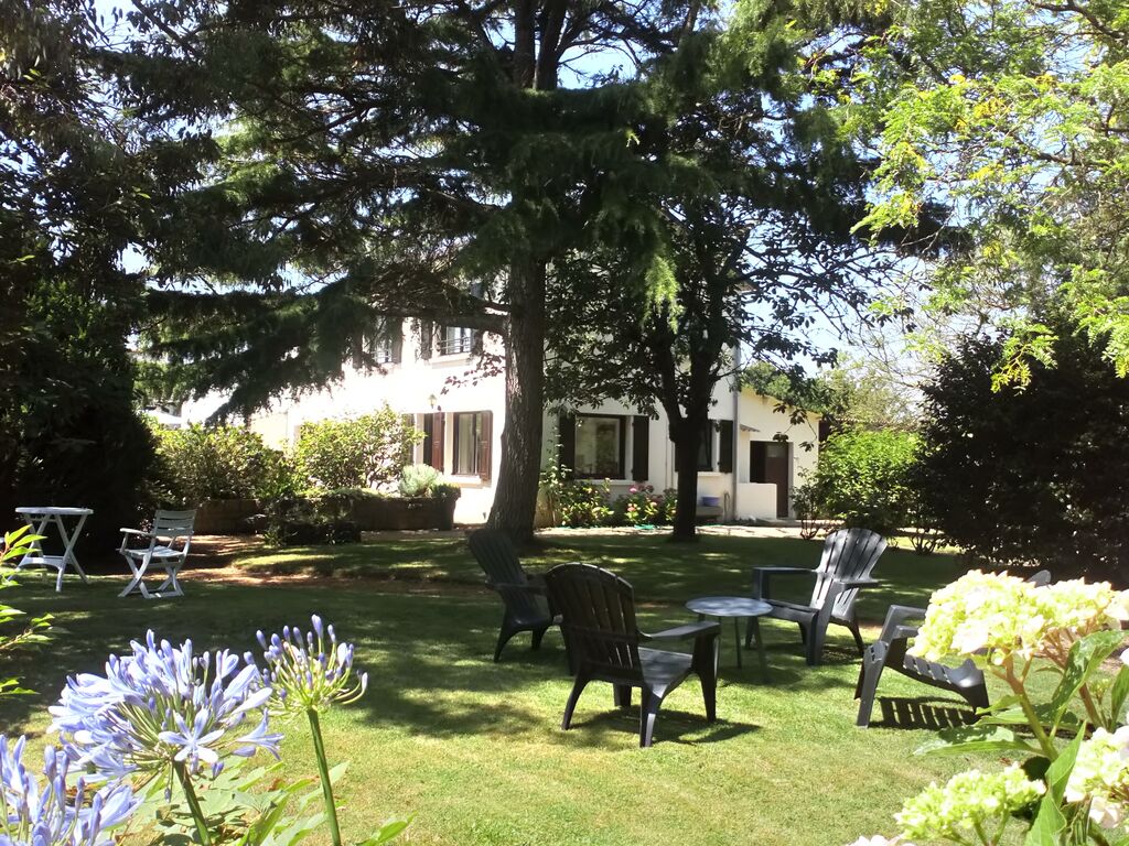 Grande Maison avec Jardin à Tréveneu Ferienhaus in Frankreich