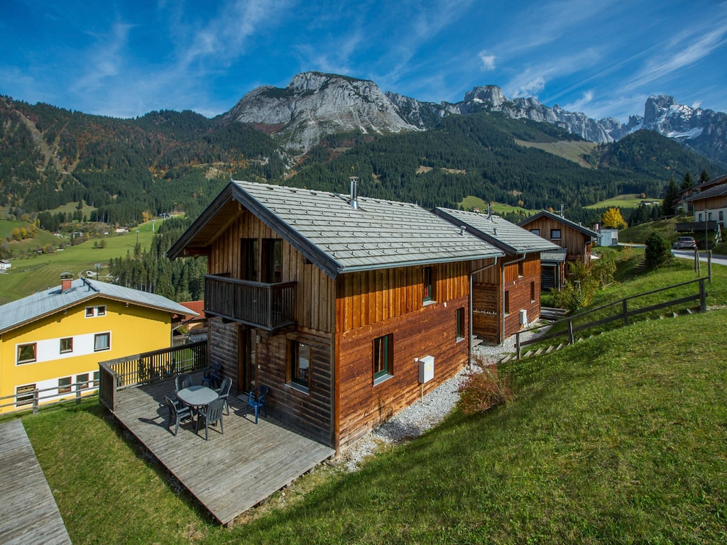 Chalet in Dachstein West met gedeeld zwembad
