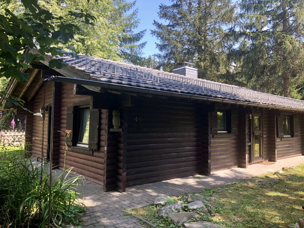 Vrijstaande bungalow met oven, in de Oberharz, bij een meer
