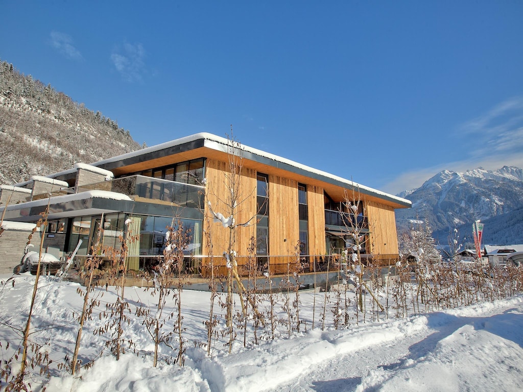 Luxuriöse alpine Wohnung für 8 Personen