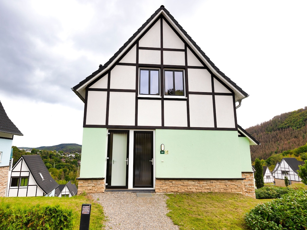 Villa in Eifel met uitzicht op de Rursee