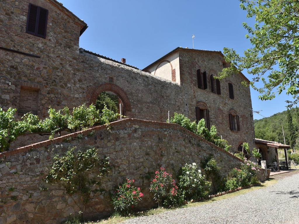 Appartement in Toscane met gedeeld zwembad