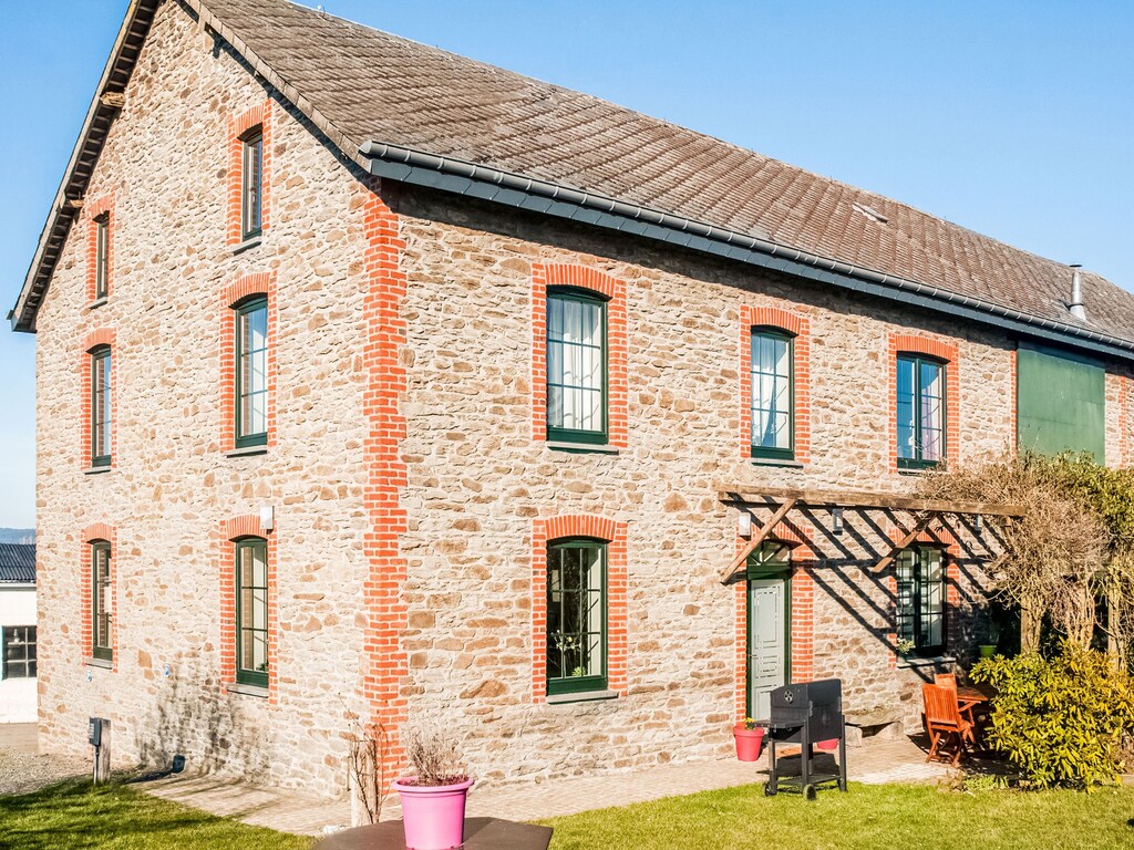 Hübsches Bauernhaus in Houffalize mit Innenhof