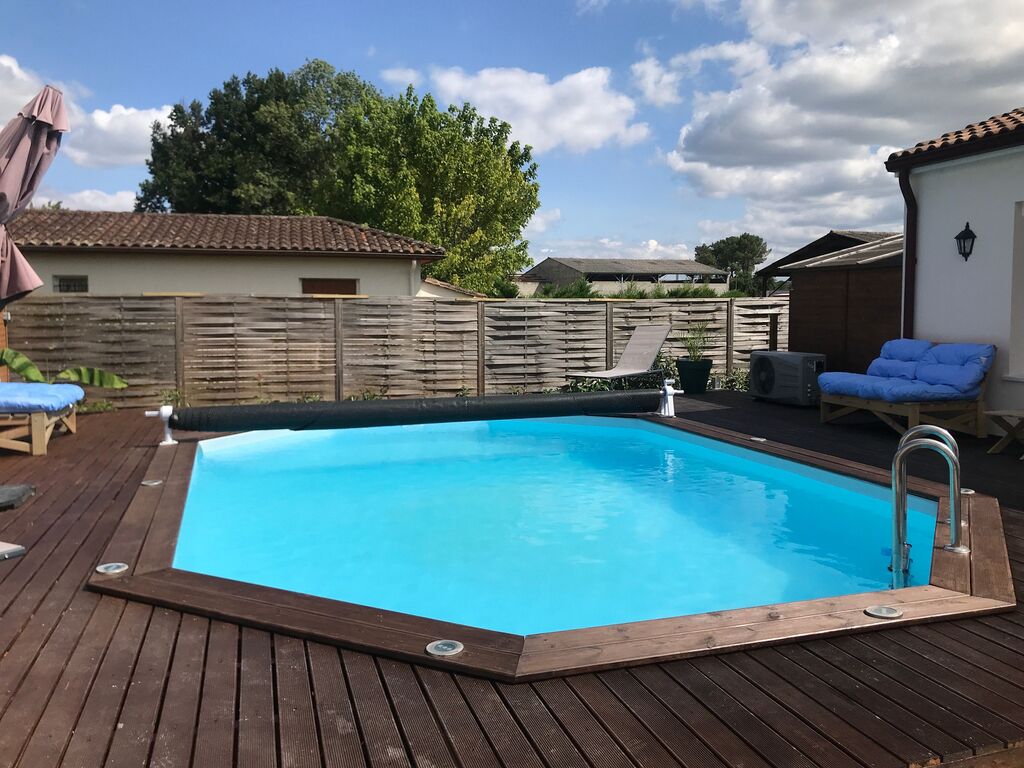 Chambre zen chez l'habitant avec piscine  in Frankreich