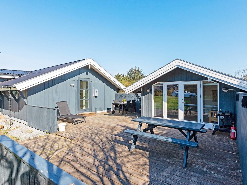 6 person holiday home in Løkken